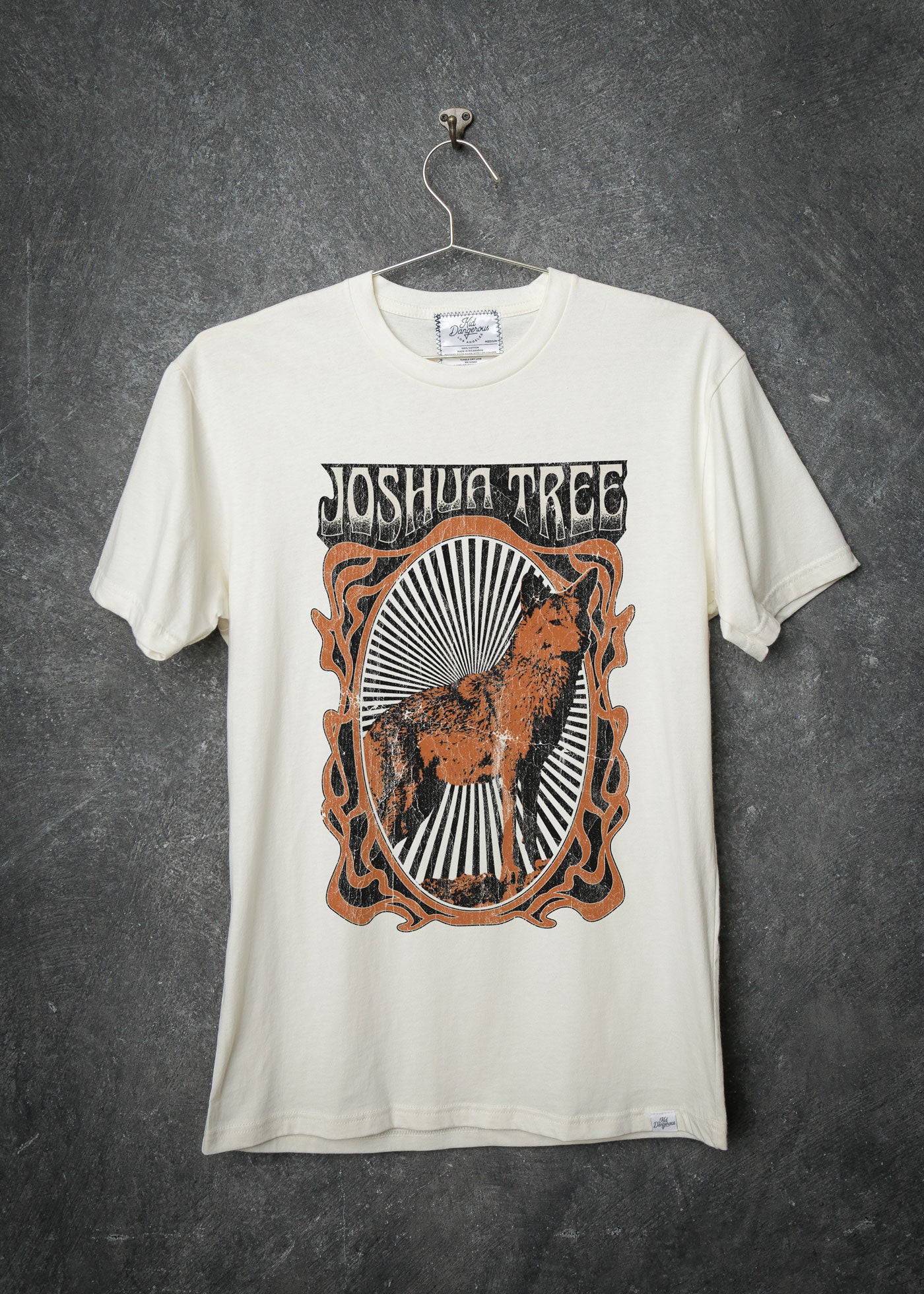 Joshua Tree Coyote Men's Antique White Classic T-Shirt